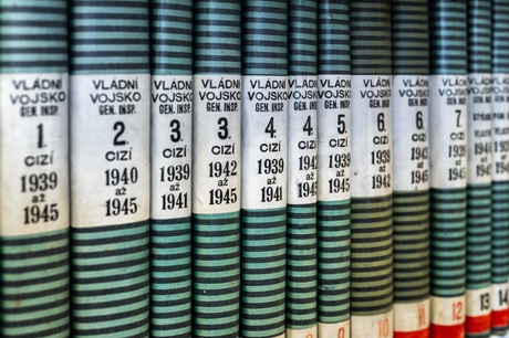 Vojenský ústřední archiv