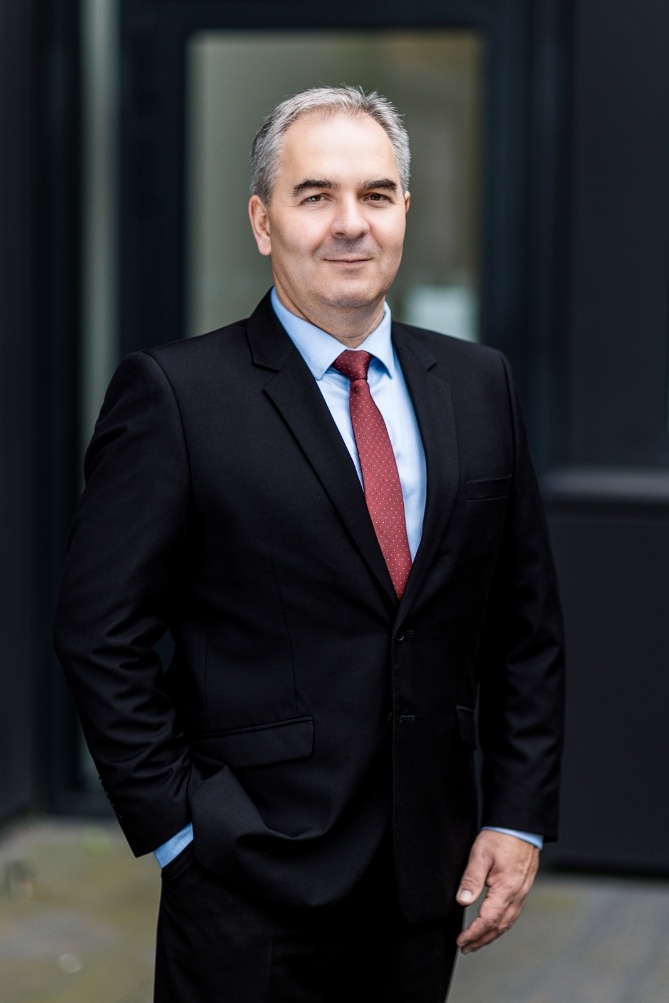 prof. RNDr. Radomír Pánek, Ph.D. predseda AV ČR