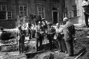 Pražský hrad, III. nádvoří, archeologická komise v roce 1929.
